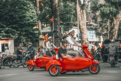 Hanoi Vespa Sidecar Tour: Sightseeing + Culture + Cuisine (couple package)