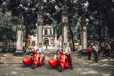 Hanoi Vespa Sidecar Sightseeing Tour (couple package)